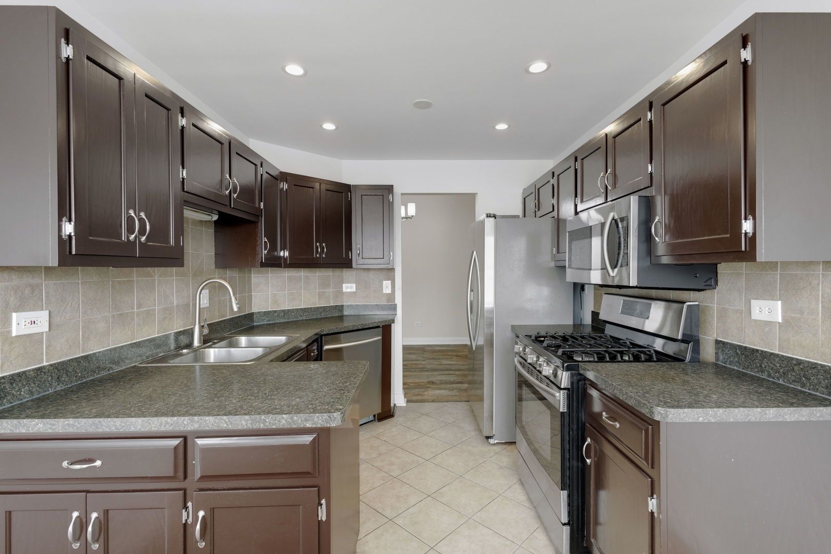 9724 West Creek Road, Unit E2 Palos Park, IL 60464 - Photo 6 of 17