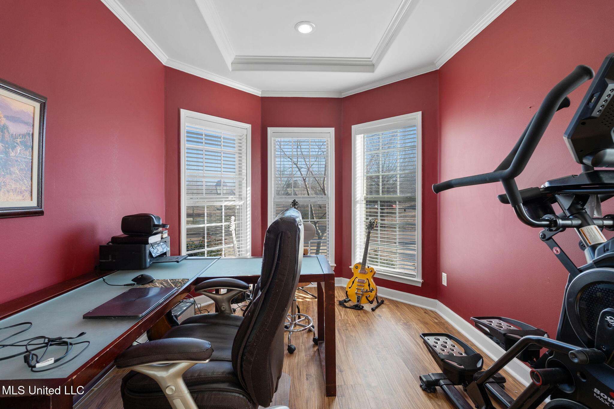 69 Lake Pointe Drive Hernando, MS 38632 - Photo 14 of 27 Master Sitting Area