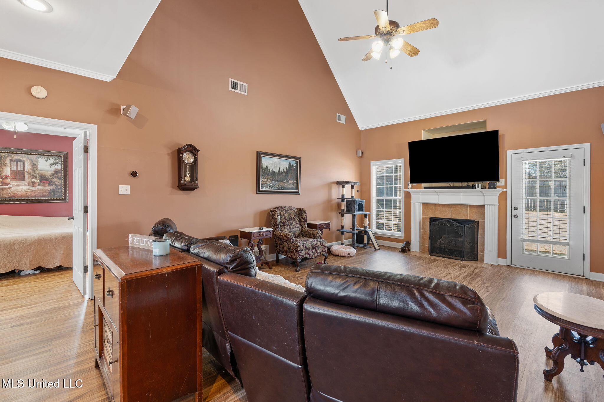 69 Lake Pointe Drive Hernando, MS 38632 - Photo 5 of 27 Great Room