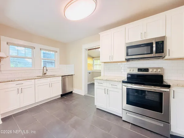 $1,500 | 3055 Rosselle Street, Jacksonville, FL 32205