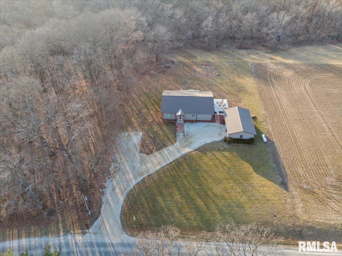 607 Stewart Road Franklin, IL 62638 - Photo 5 of 47