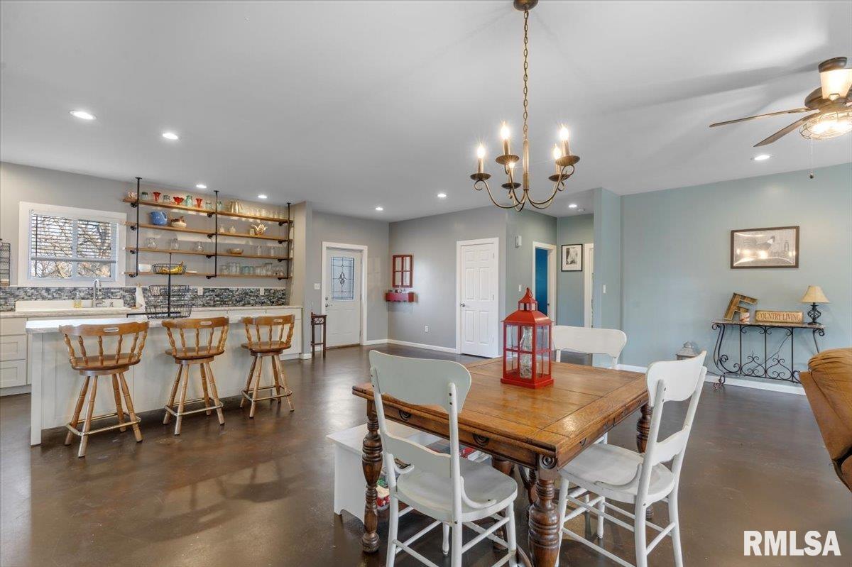 607 Stewart Road Franklin, IL 62638 - Photo 10 of 47