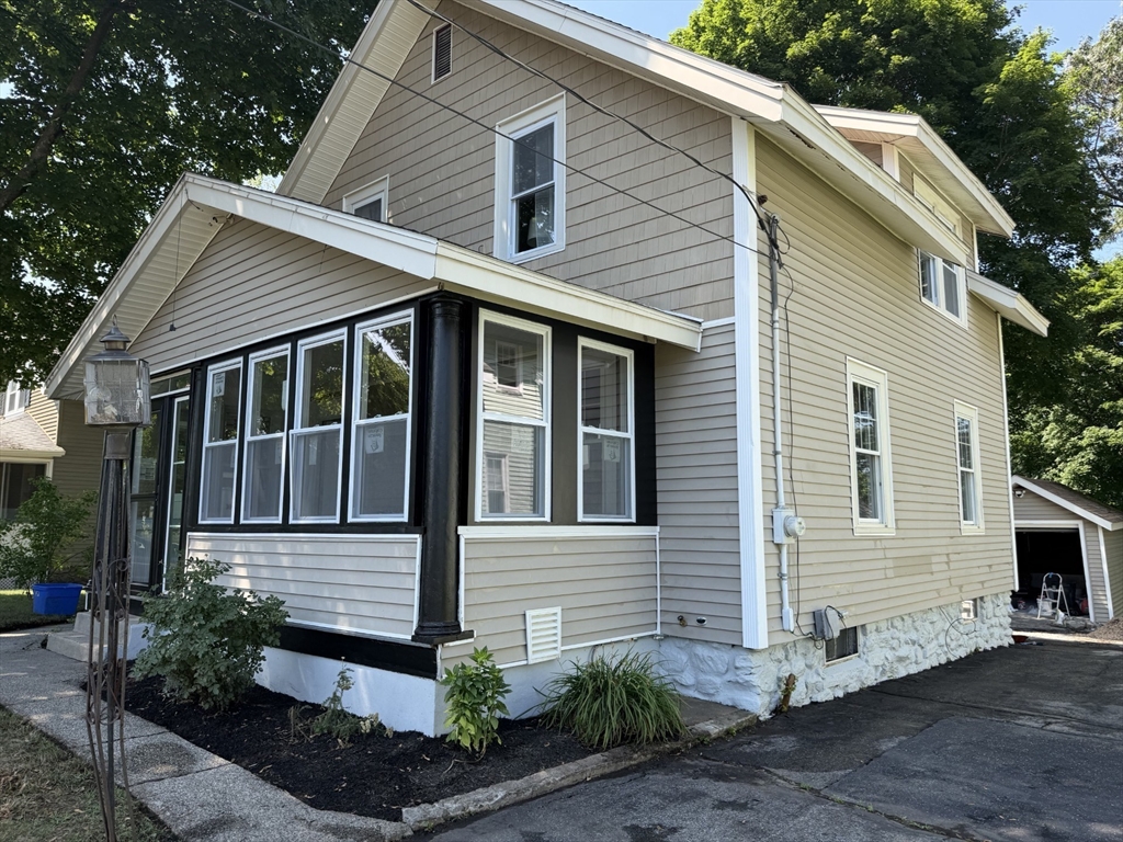 47 Ideal Road Worcester, MA 01604 - Photo 1 of 27