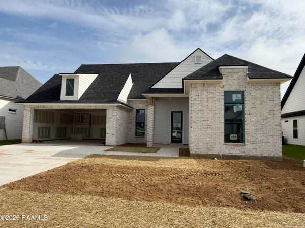 $384,204 | 409 Whispering Meadows Road, Broussard, LA 70518