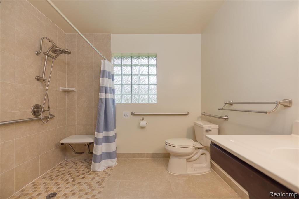 1732 North Kilburn Road Rochester Hills, MI 48306 - Photo 21 of 45