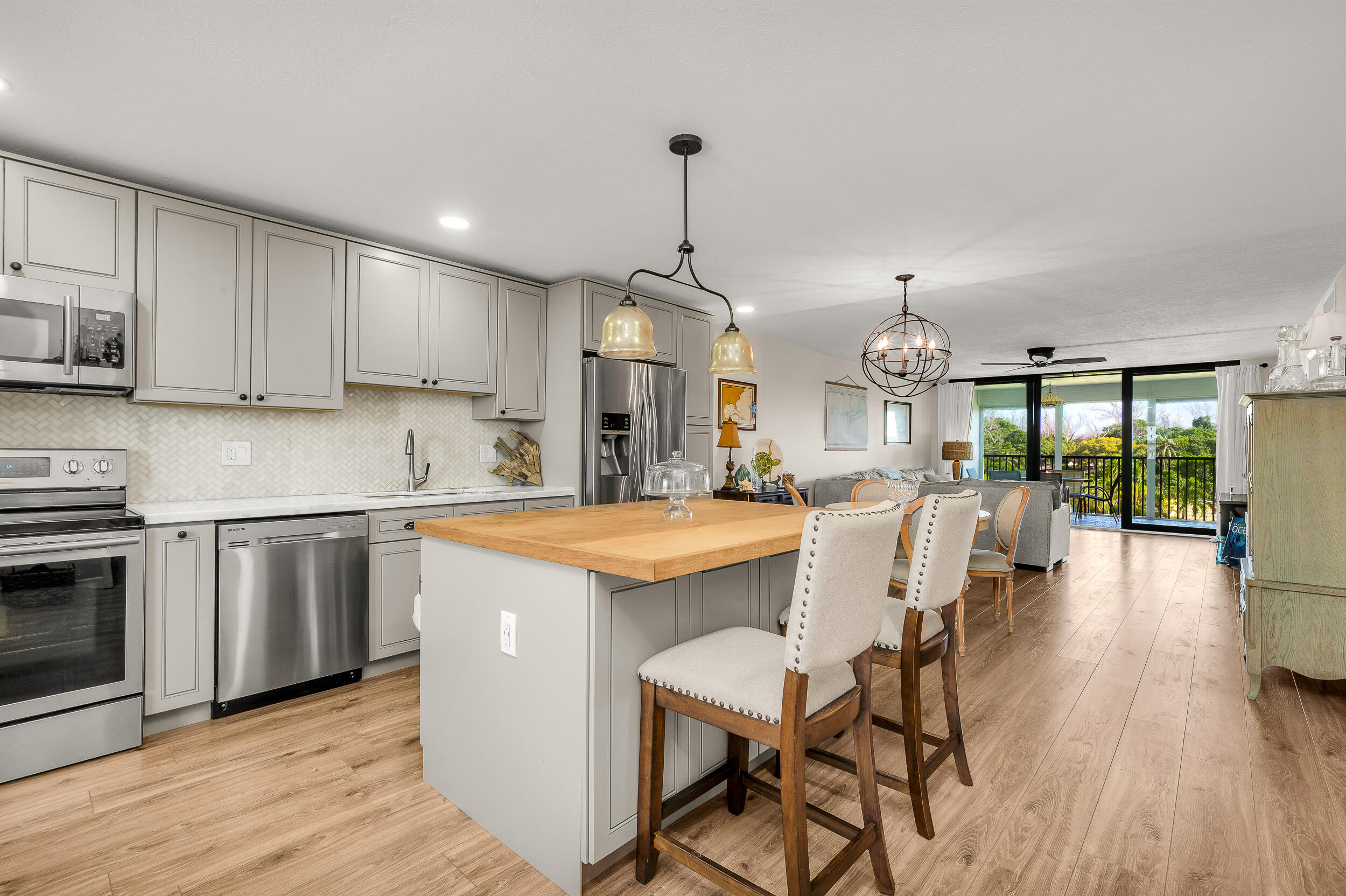 1629 Riverview Road, Unit 417 Deerfield Beach, FL 33441 - Photo 11 of 46 photo-5