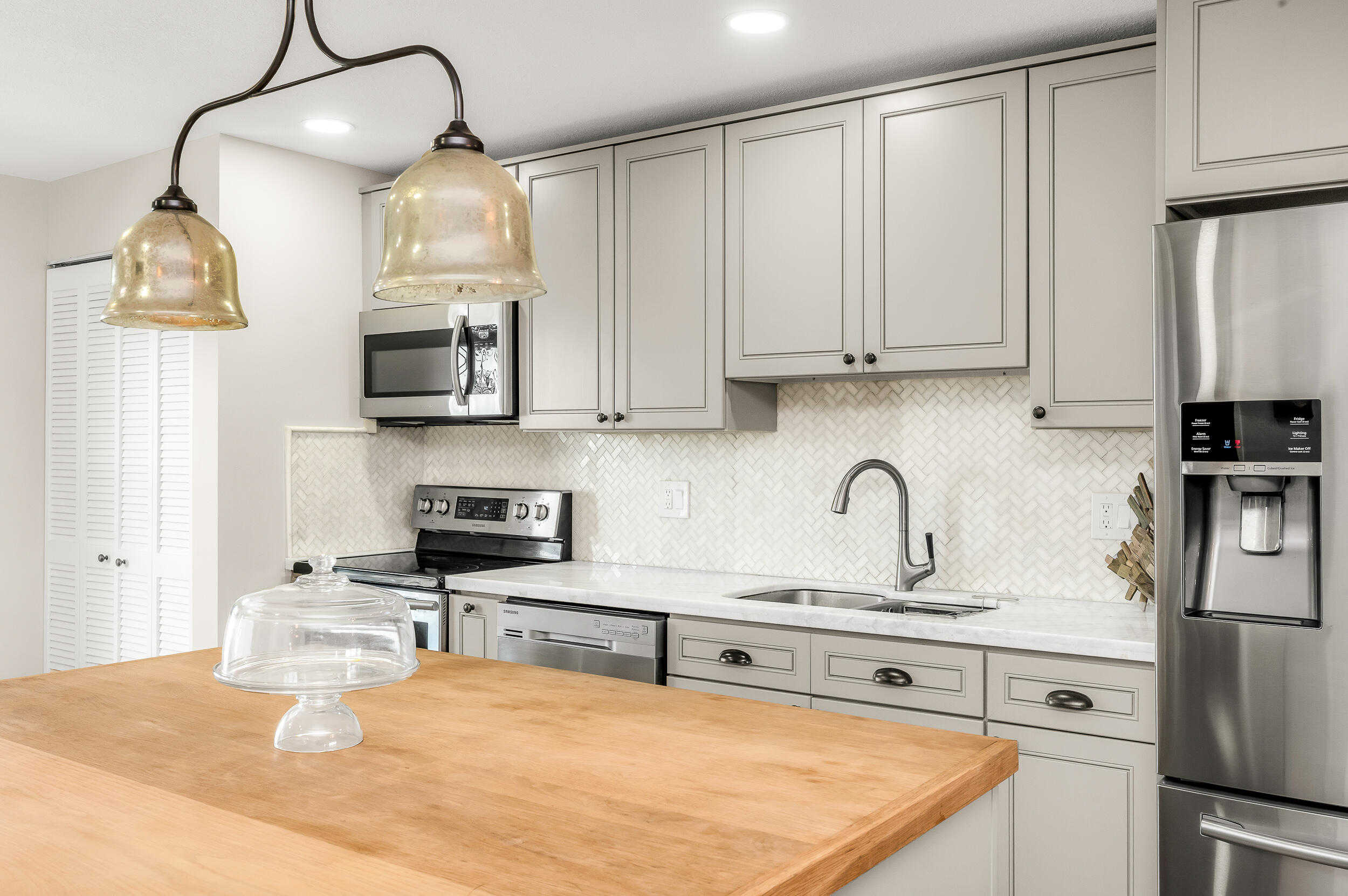 1629 Riverview Road, Unit 417 Deerfield Beach, FL 33441 - Photo 13 of 46 photo-8