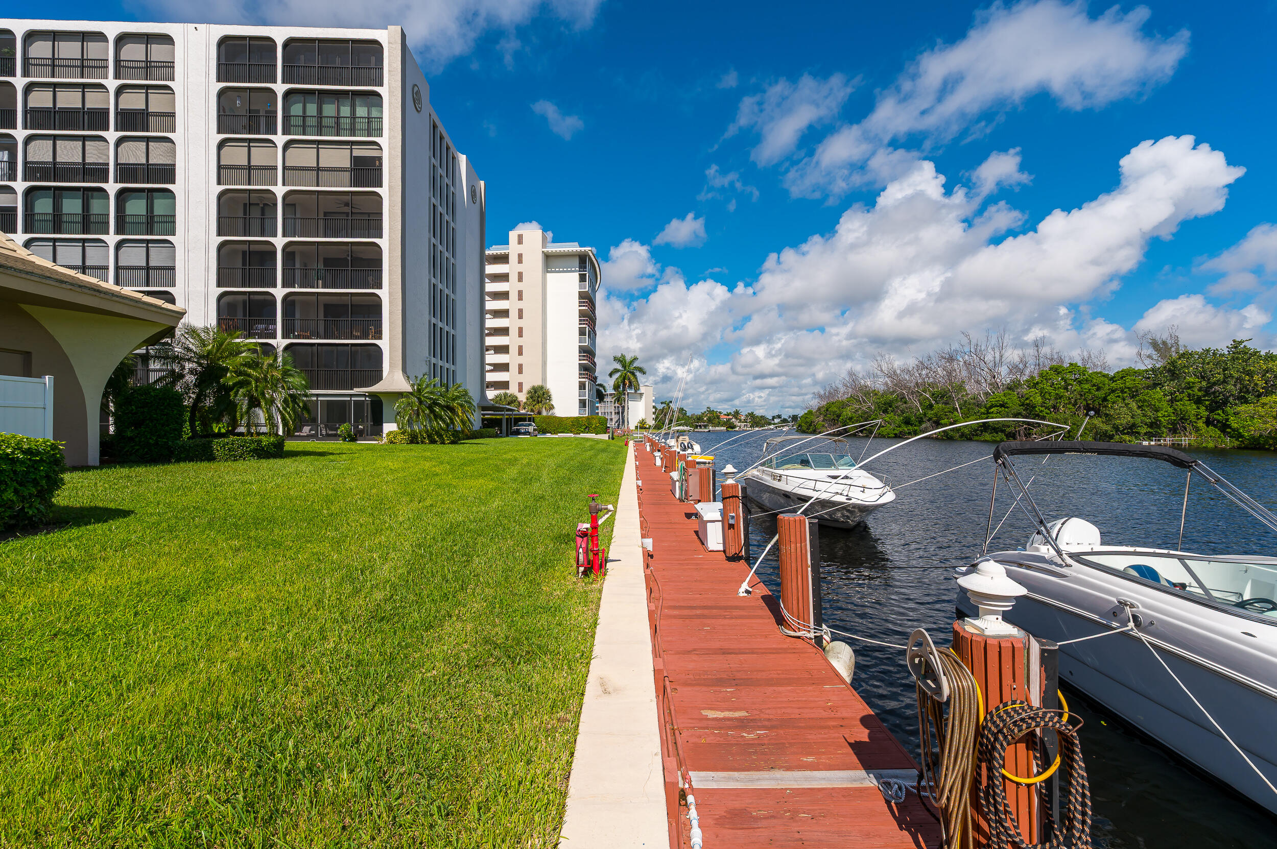 1629 Riverview Road, Unit 417 Deerfield Beach, FL 33441 - Photo 31 of 46 photo-25