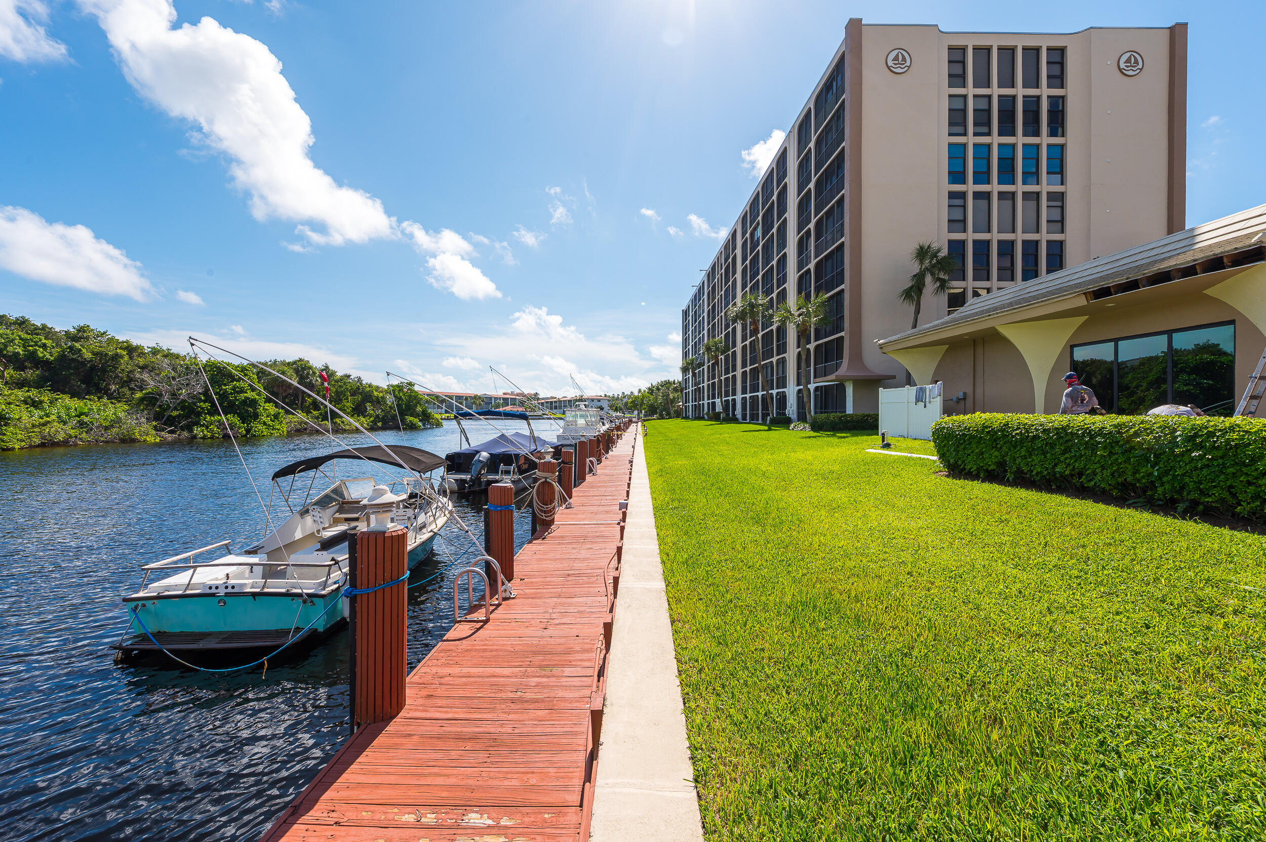 1629 Riverview Road, Unit 417 Deerfield Beach, FL 33441 - Photo 32 of 46 photo-26