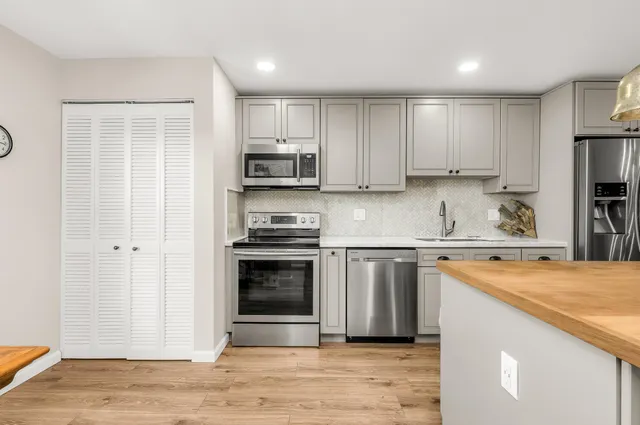 $3,400 | 1629 Riverview Road, Unit 417, Deerfield Beach, FL 33441