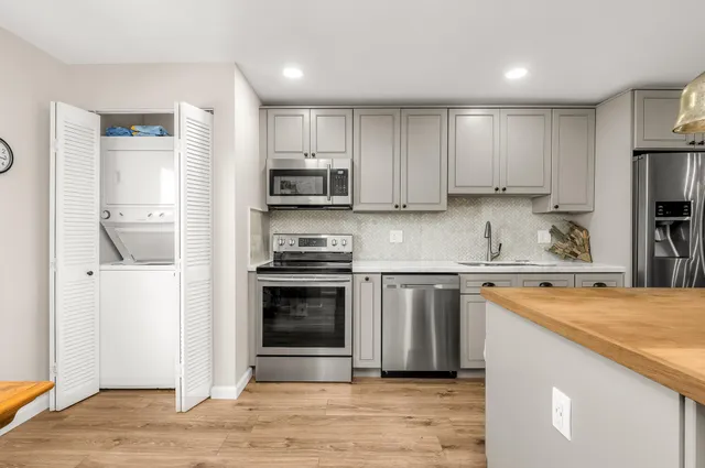 $3,400 | 1629 Riverview Road, Unit 417, Deerfield Beach, FL 33441