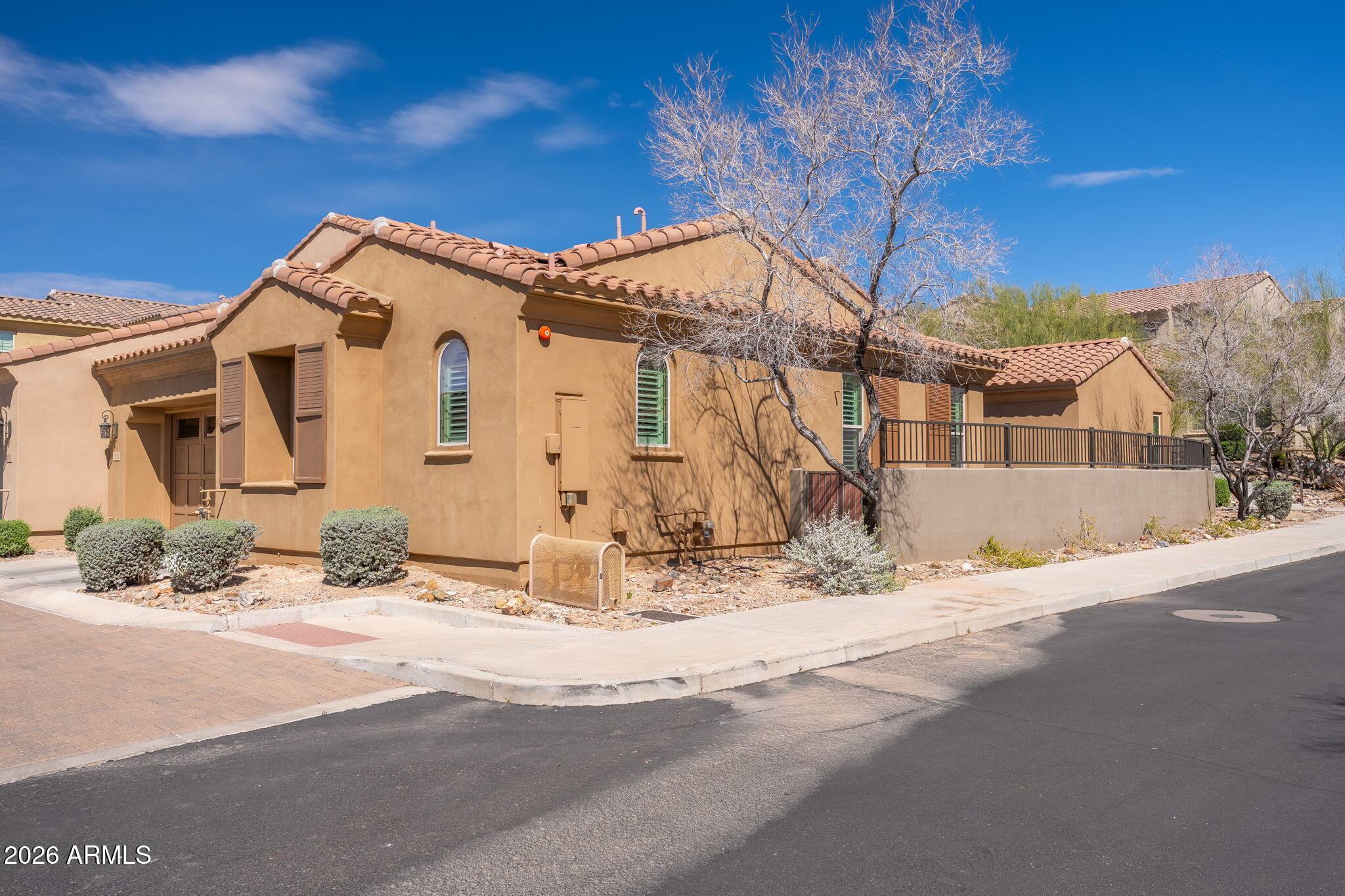 10052 East Bell Road Scottsdale, AZ 85260 - Photo 3 of 35 10052 E Bell Rd - 04