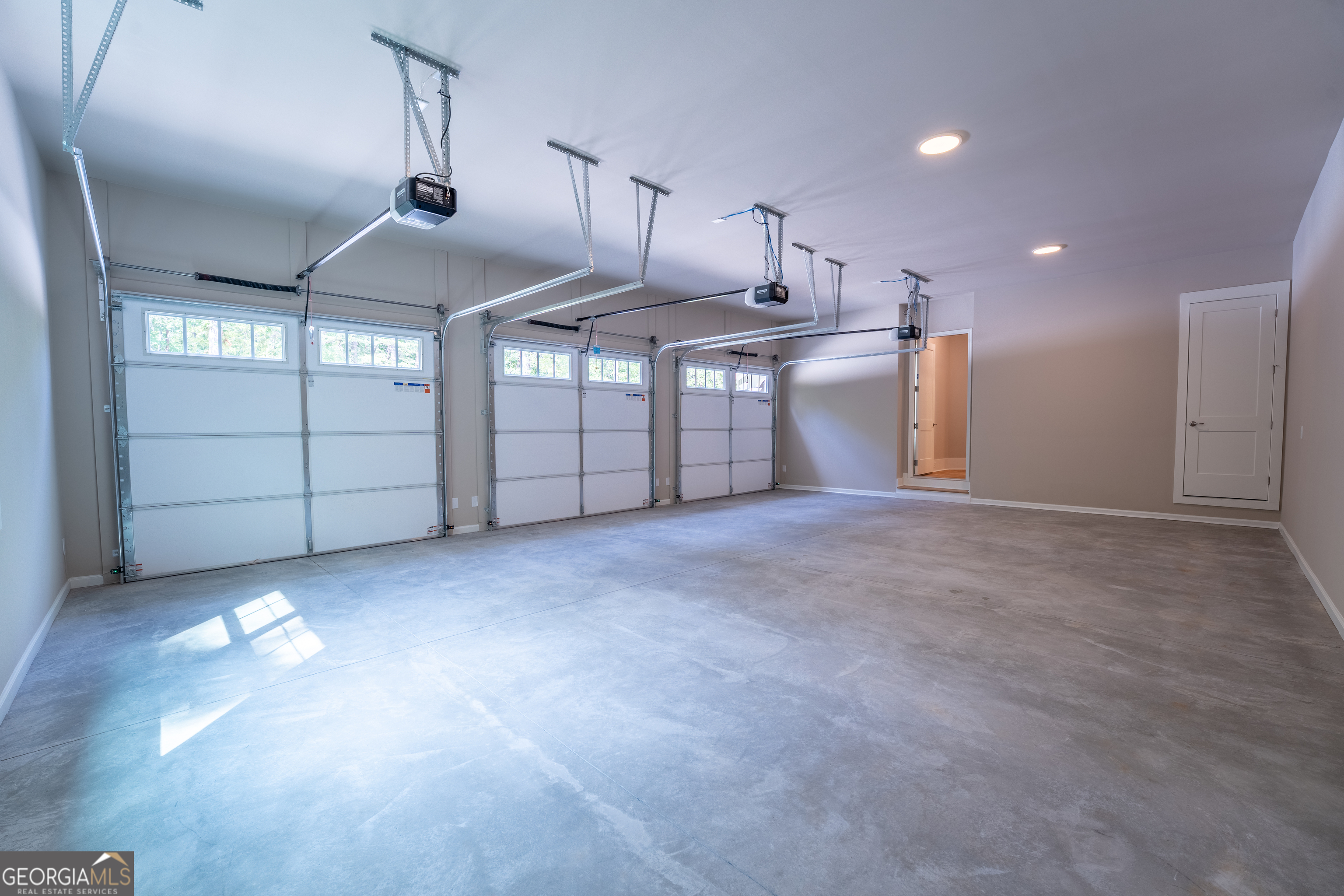 120 Fall Pippin Court Clarkesville, GA 30523 - Photo 28 of 65 a view of a garage