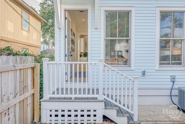 $2,999 | 218 West 43rd Street, Savannah, GA 31401