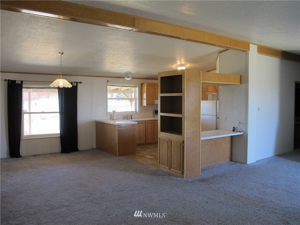 6502 Ferguson Road Northeast Moses Lake, WA 98837 - Photo 7 of 20