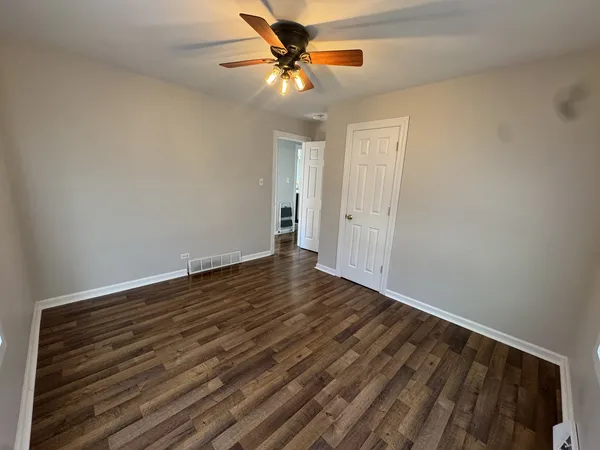$3,500 | 20 Iowa Avenue, Addison, IL 60101