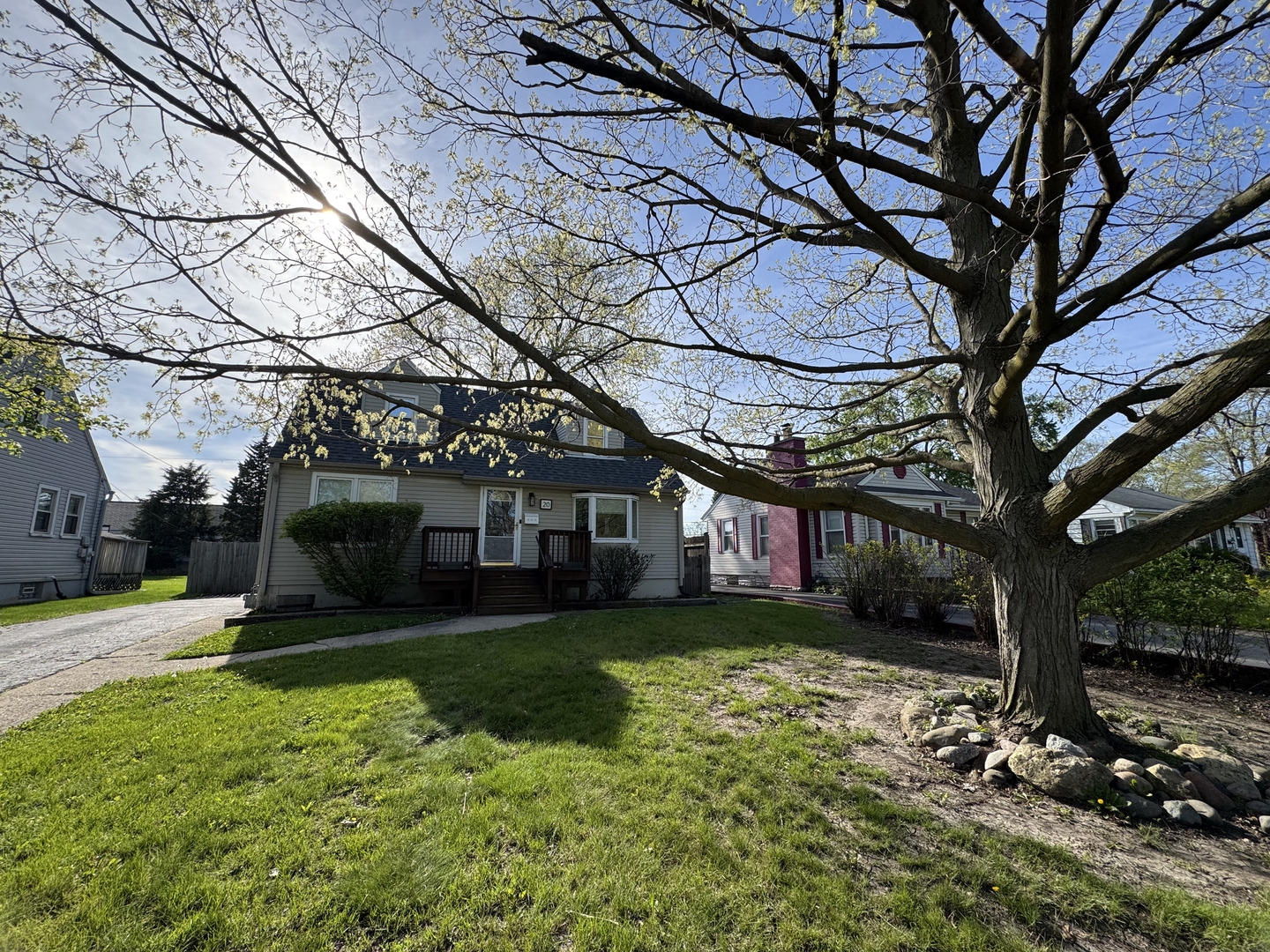 20 Iowa Avenue Addison, IL 60101 - Photo 2 of 25