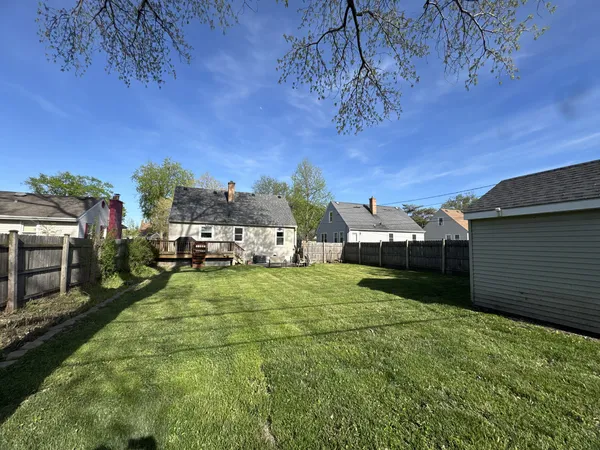 $3,500 | 20 Iowa Avenue, Addison, IL 60101