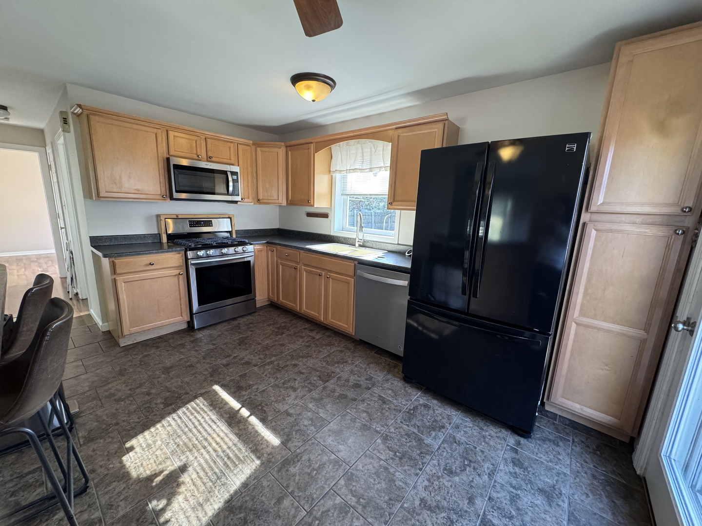 20 Iowa Avenue Addison, IL 60101 - Photo 7 of 25