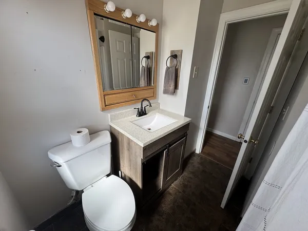 $3,500 | 20 Iowa Avenue, Addison, IL 60101