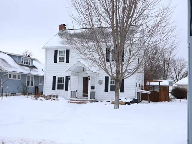 $295,000 | 606 4th Avenue Southwest, Austin, MN 55912