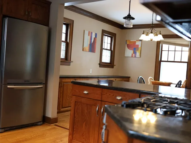 $295,000 | 606 4th Avenue Southwest, Austin, MN 55912