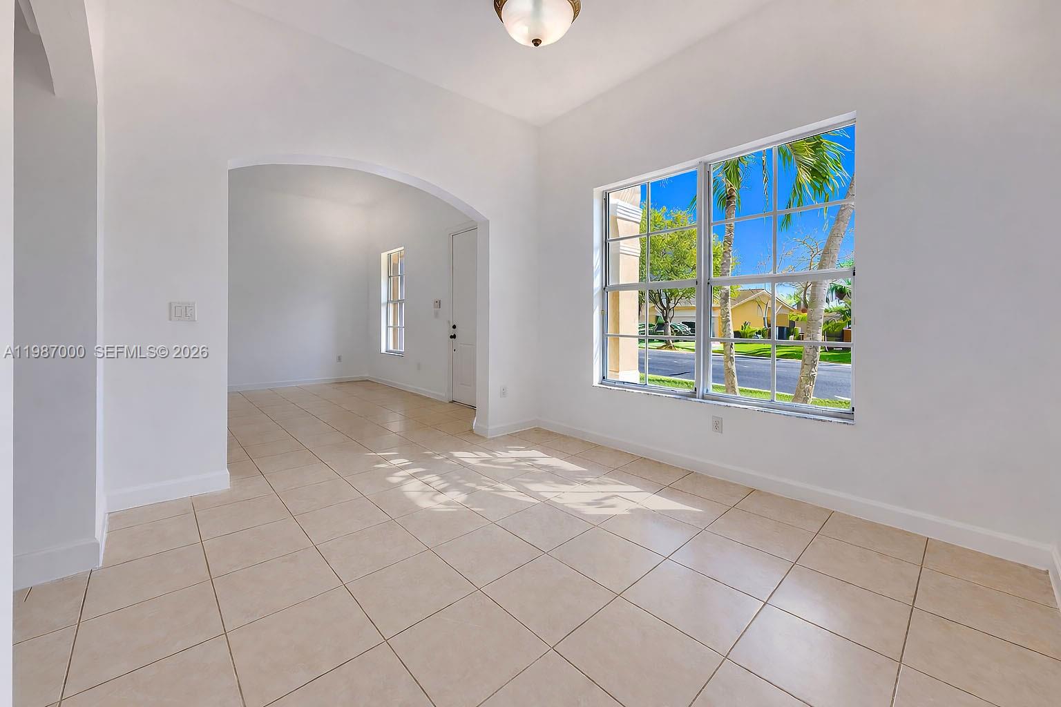 2014 Northeast 38th Road, Unit 2014 Homestead, FL 33033 - Photo 5 of 37