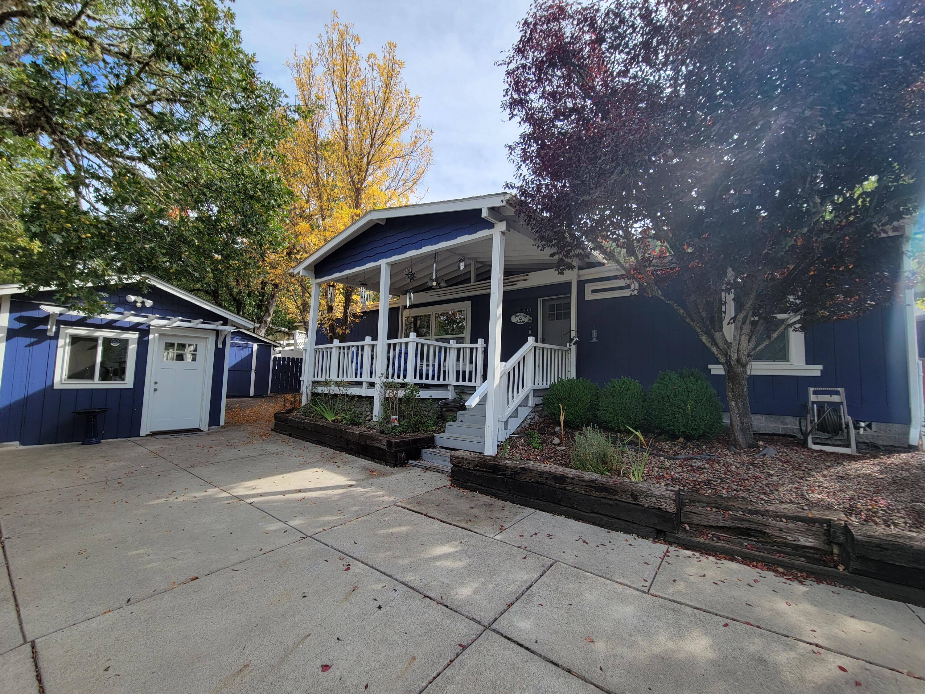 440 Old Ferry Road Shady Cove, OR 97539 - Photo 1 of 38 Front of house