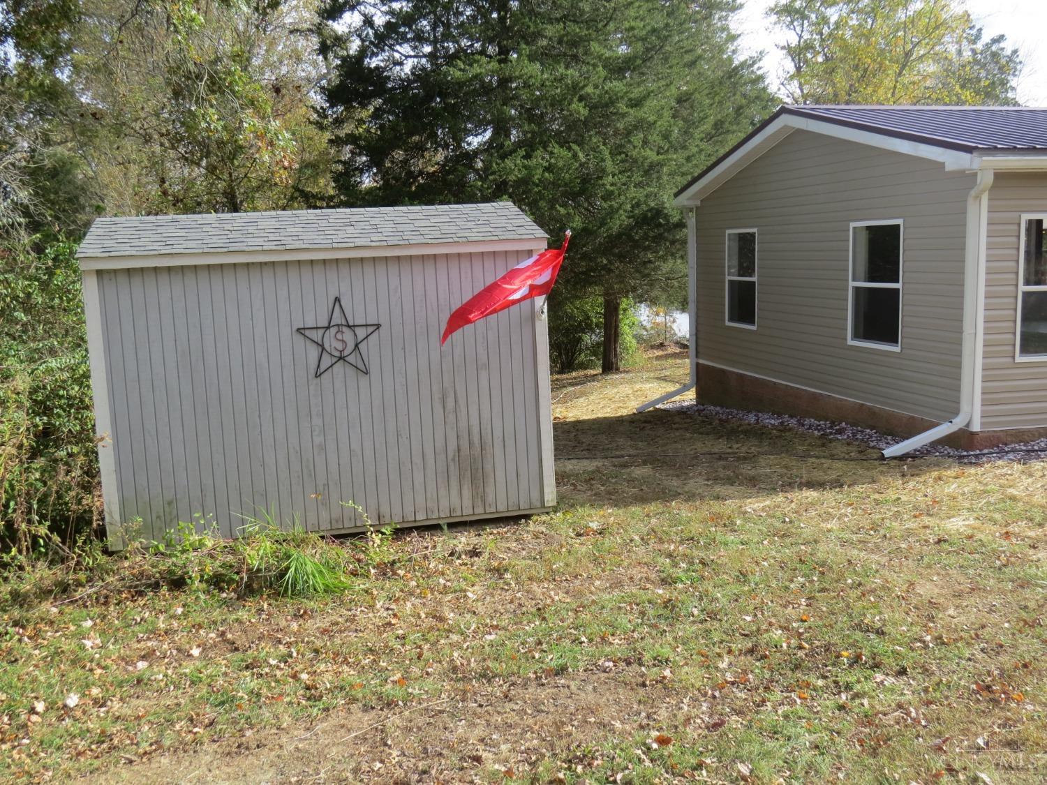 9390 Bradford Road Bennington, IN 47011 - Photo 4 of 60