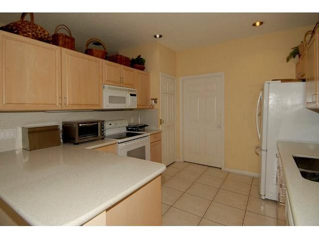 103 North Ocean Boulevard, Unit 103 Boca Raton, FL 33432 - Photo 4 of 25 Kitchen