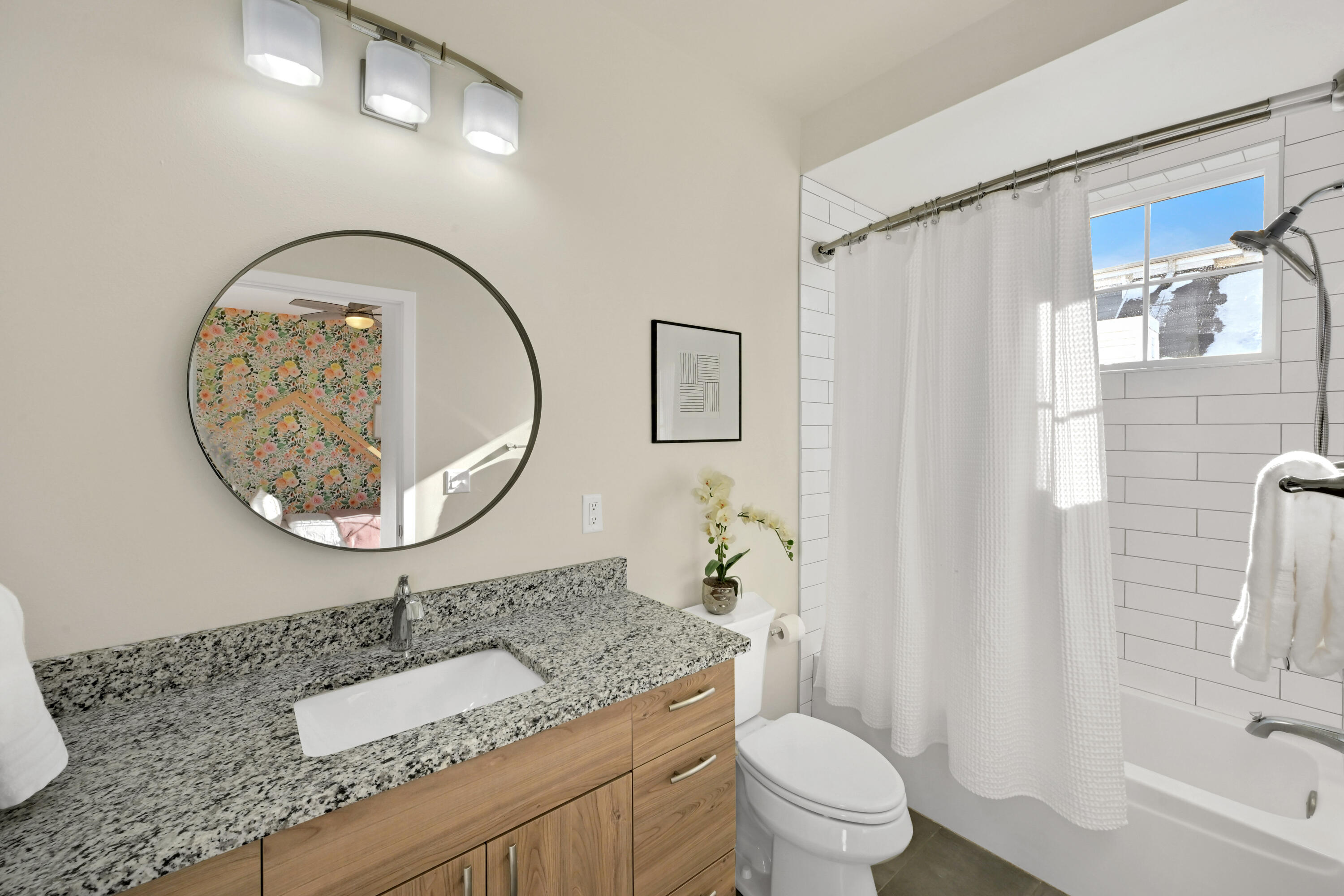 307 East Pier Street Port Washington, WI 53074 - Photo 23 of 41 Second Bedroom Bathroom
