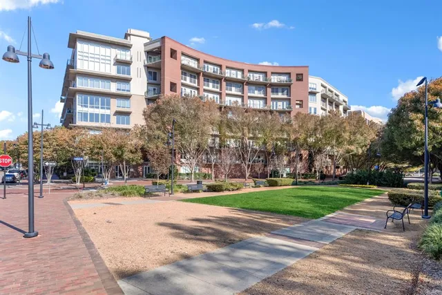 $477,000 | 5055 Addison Circle, Unit 733, Addison, TX 75001