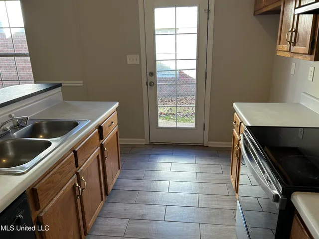 $1,395 | 7122 Village Lane, Olive Branch, MS 38654