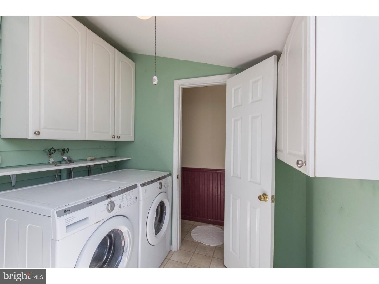 8 East Waverly Road Wyncote, PA 19095 - Photo 11 of 25