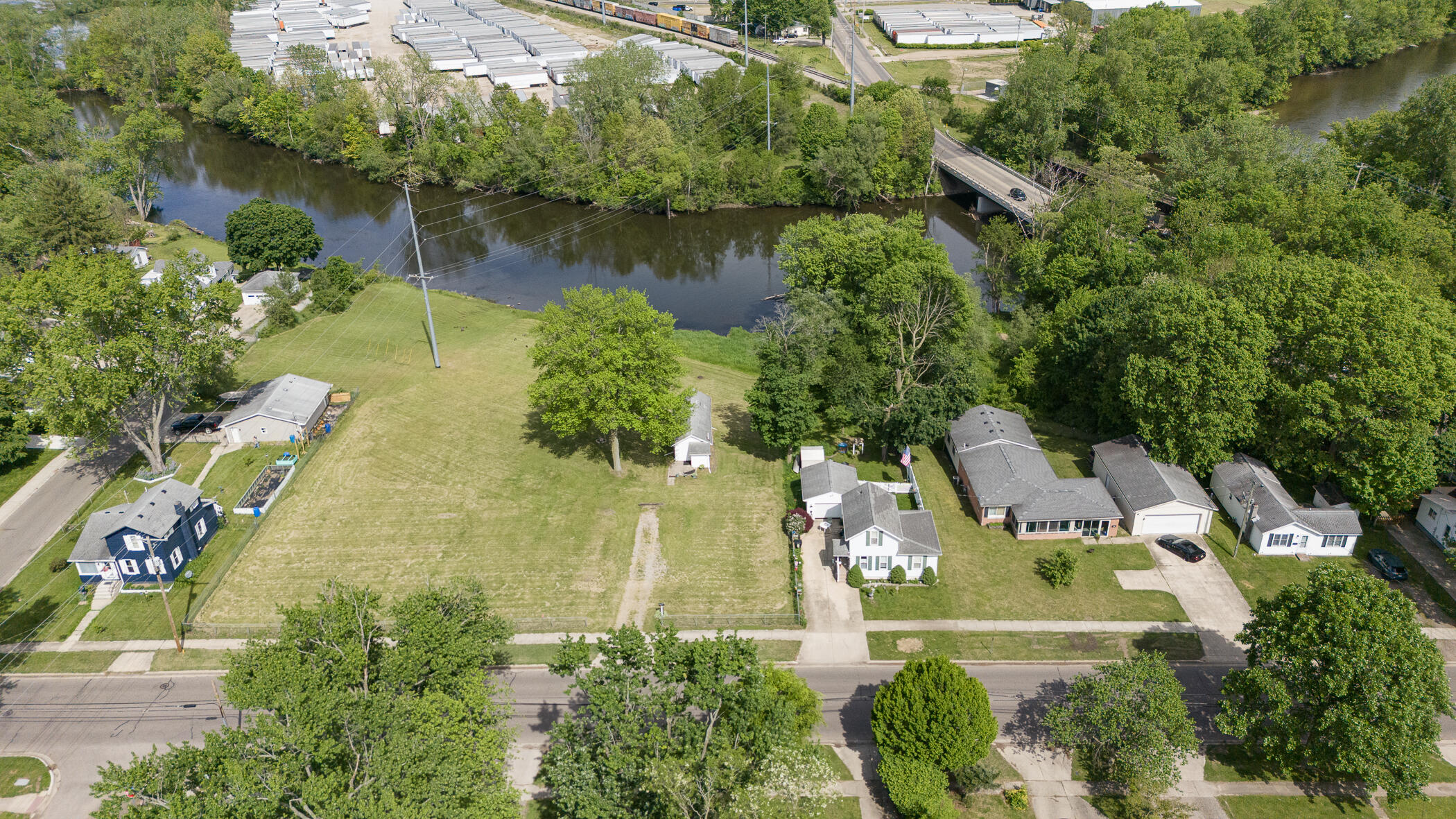 810 South Constantine Street Three Rivers, MI 49093 - Photo 37 of 39 810 Constantine-51
