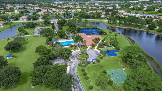 $375,000 | 1583 Southwest Harbour Isles Circle, Unit 57, Port St. Lucie, FL 34986