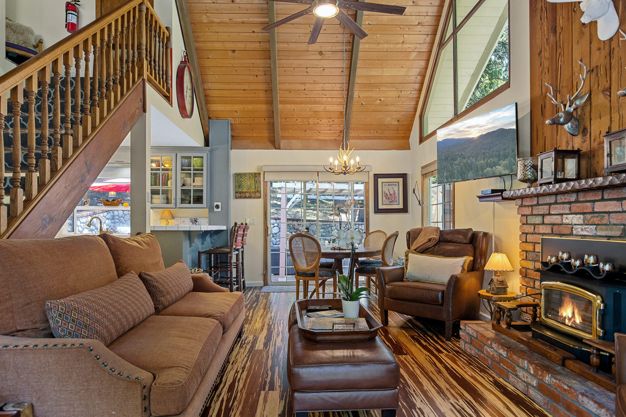 249 Fremont Road Lake Arrowhead, CA 92352 - Photo 5 of 45 Fremont2010