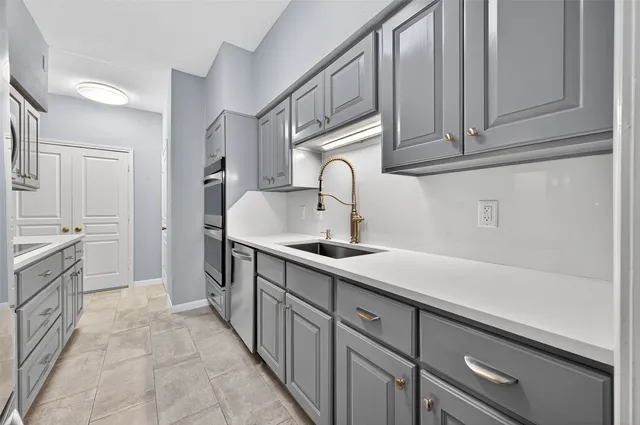 $197,000 | 2400 North Braeswood Boulevard, Unit 129, Houston, TX 77030