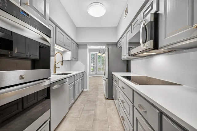 $197,000 | 2400 North Braeswood Boulevard, Unit 129, Houston, TX 77030