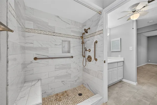 $197,000 | 2400 North Braeswood Boulevard, Unit 129, Houston, TX 77030