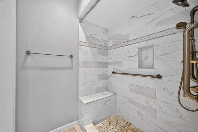 $197,000 | 2400 North Braeswood Boulevard, Unit 129, Houston, TX 77030