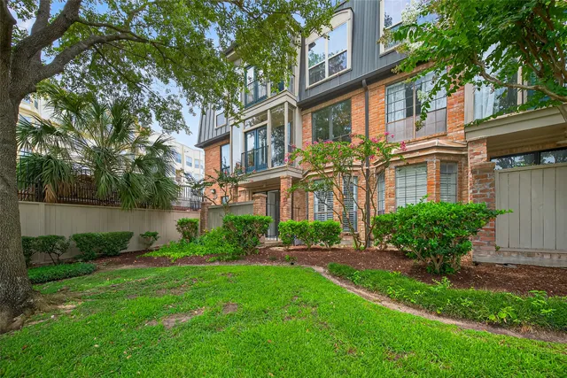 $197,000 | 2400 North Braeswood Boulevard, Unit 129, Houston, TX 77030