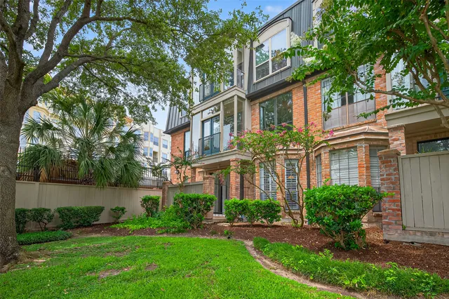 $197,000 | 2400 North Braeswood Boulevard, Unit 129, Houston, TX 77030