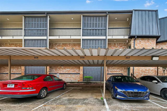 $197,000 | 2400 North Braeswood Boulevard, Unit 129, Houston, TX 77030