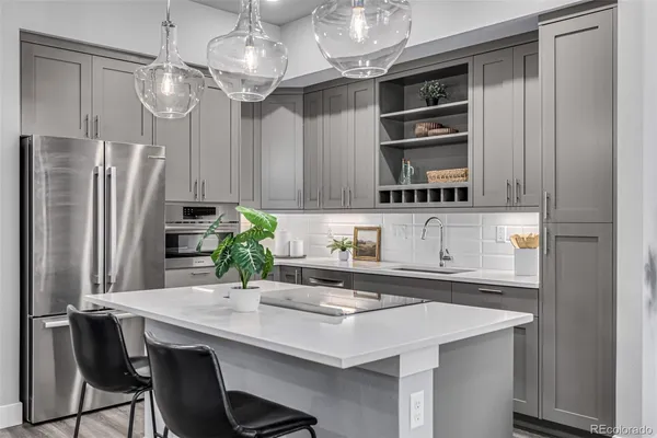 $2,600 | 6618 East Lowry Boulevard, Unit 214, Denver, CO 80230