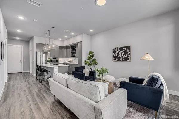 $2,600 | 6618 East Lowry Boulevard, Unit 214, Denver, CO 80230