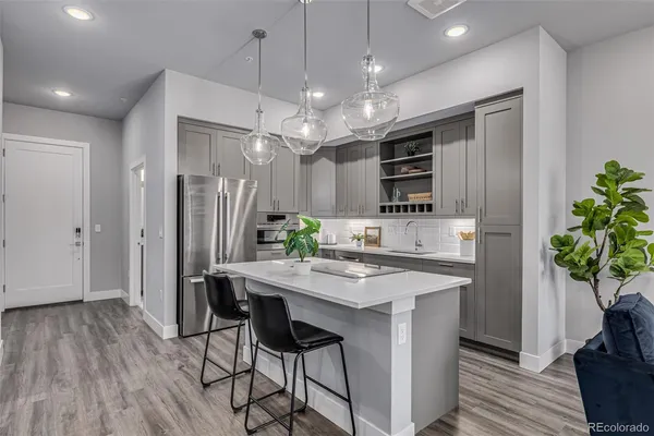$2,600 | 6618 East Lowry Boulevard, Unit 214, Denver, CO 80230