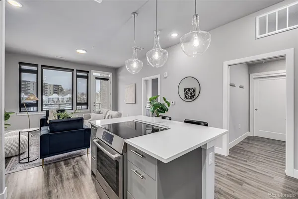 $2,600 | 6618 East Lowry Boulevard, Unit 214, Denver, CO 80230