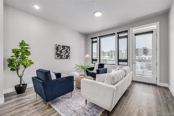 $2,600 | 6618 East Lowry Boulevard, Unit 214, Denver, CO 80230