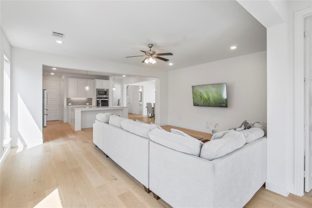 8425 Colburn The Colony, TX 75056 - Photo 18 of 37